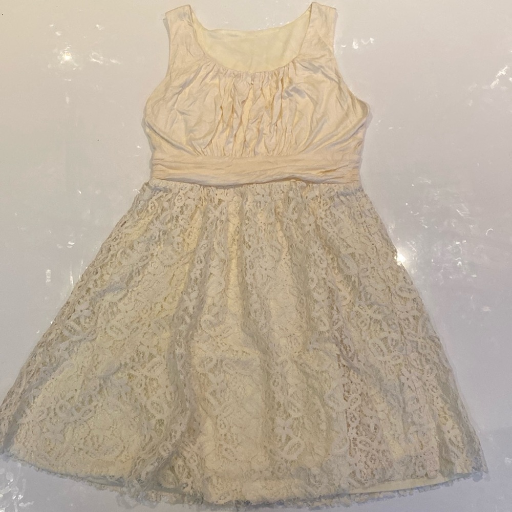 Tea Cup formal girl dress. Size S US12